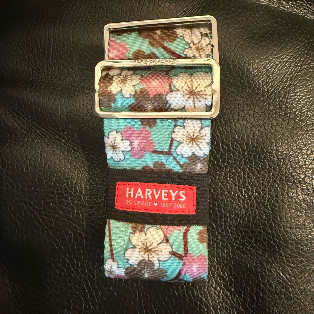 Harvey’s Cherry Blossom turquoise 5P Crossbody strap